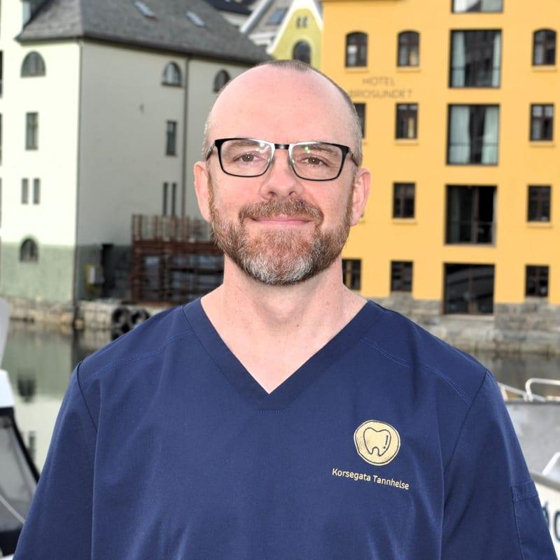 Einar Granmo, Tannlege MNTF ved Korsegata Tannhelse